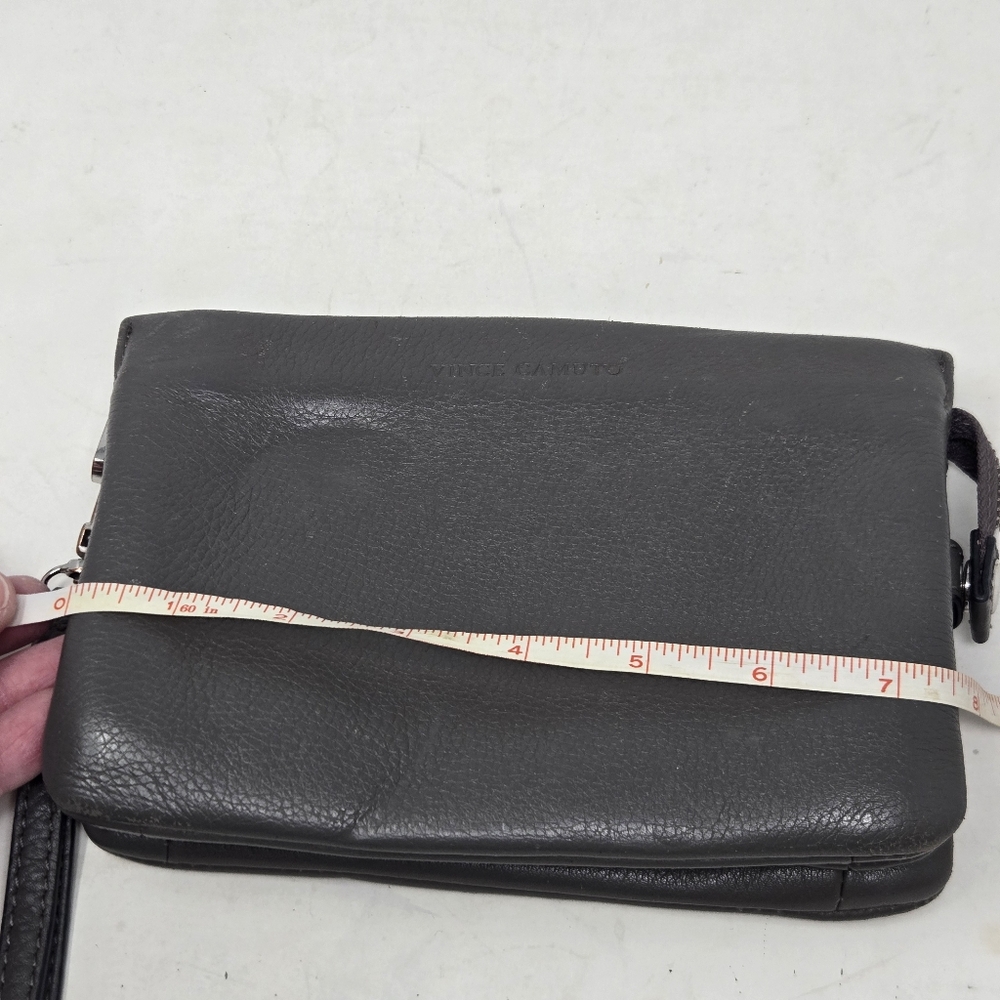 VINCE CAMUTO Pebbled Leather Wristlet Wallet Gray Phone 3 Compartment Zip Top - Picture 16 of 16